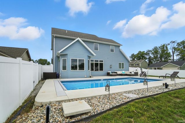 16886 Willow Ridge Trail, Fort Wayne, IN 46845