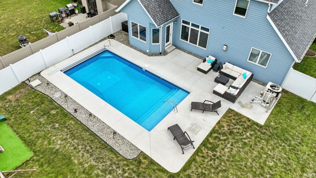 16886 Willow Ridge Trail, Fort Wayne, IN 46845