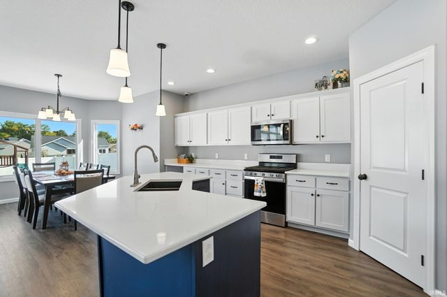 16886 Willow Ridge Trail, Fort Wayne, IN 46845