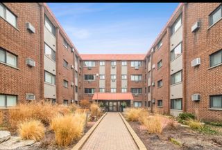 1919 S Wolf Road 1-119, Hillside, IL 60162
