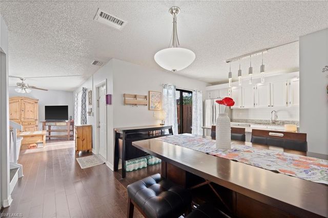 5210 Cedarbend DR # 4, Fort Myers, FL 33919