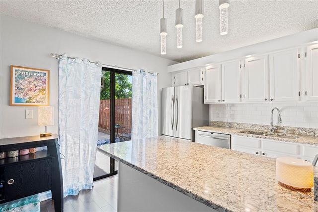 5210 Cedarbend DR # 4, Fort Myers, FL 33919