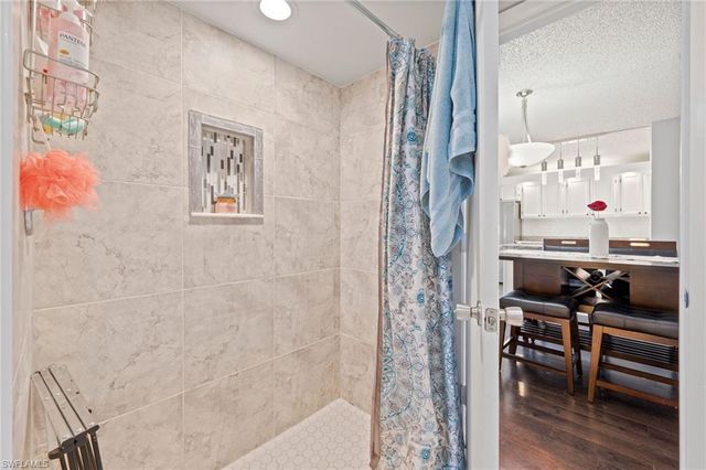 5210 Cedarbend DR # 4, Fort Myers, FL 33919