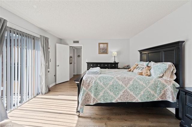 5210 Cedarbend DR # 4, Fort Myers, FL 33919