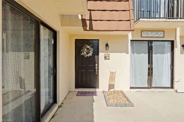 5210 Cedarbend DR # 4, Fort Myers, FL 33919