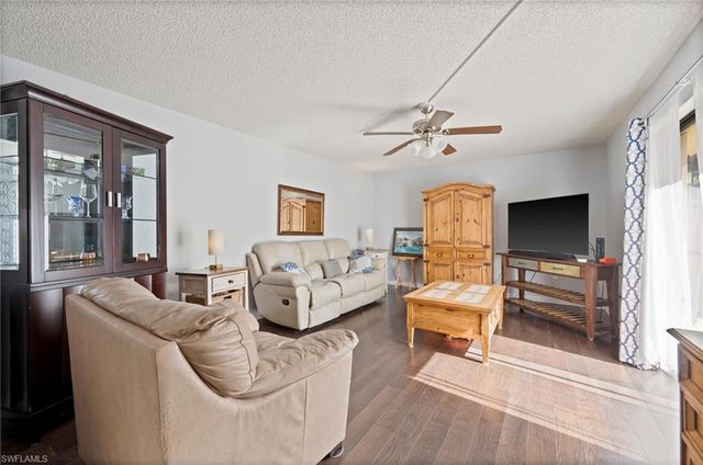 5210 Cedarbend DR # 4, Fort Myers, FL 33919