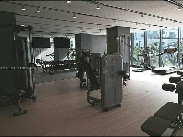 460 NE 28 ST 3203, Miami, FL 33137