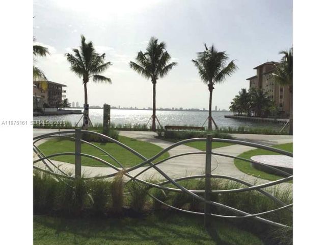 460 NE 28 ST 3203, Miami, FL 33137