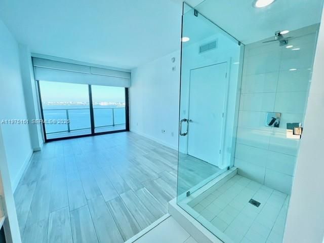 460 NE 28 ST 3203, Miami, FL 33137