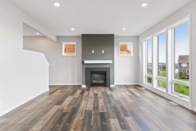 10101 Corral Way, Victoria, MN 55386
