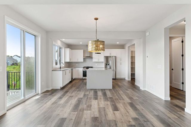 10101 Corral Way, Victoria, MN 55386