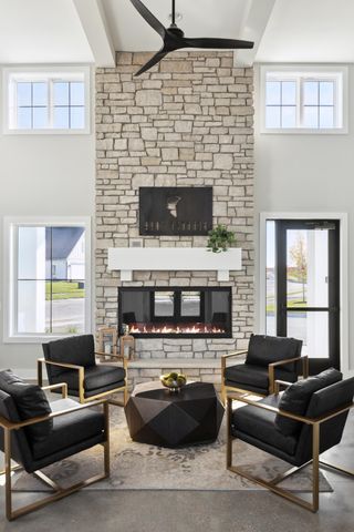 10101 Corral Way, Victoria, MN 55386