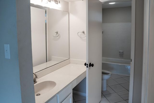 18163 Bal Harbour Drive, Nassau Bay, TX 77058