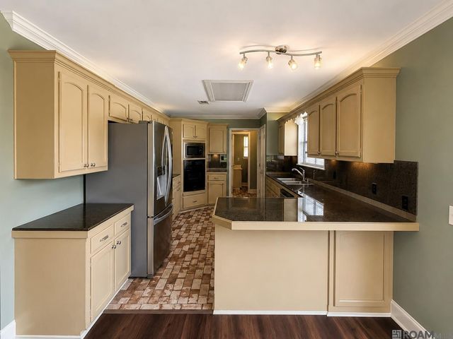 14163 Troy Duplessis Rd, Gonzales, LA 70737