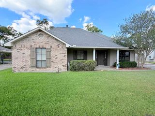 14163 Troy Duplessis Rd, Gonzales, LA 70737