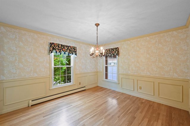 6 Quail Run, South Burlington, VT 05403