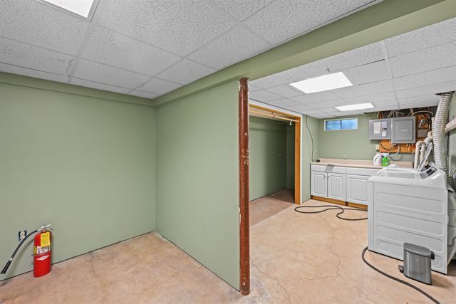 6 Quail Run, South Burlington, VT 05403