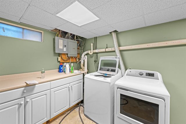 6 Quail Run, South Burlington, VT 05403