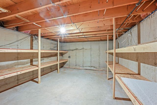 6 Quail Run, South Burlington, VT 05403