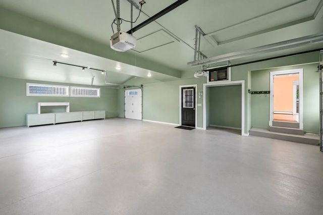 6 Quail Run, South Burlington, VT 05403