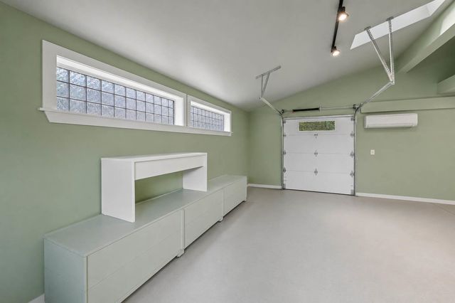 6 Quail Run, South Burlington, VT 05403