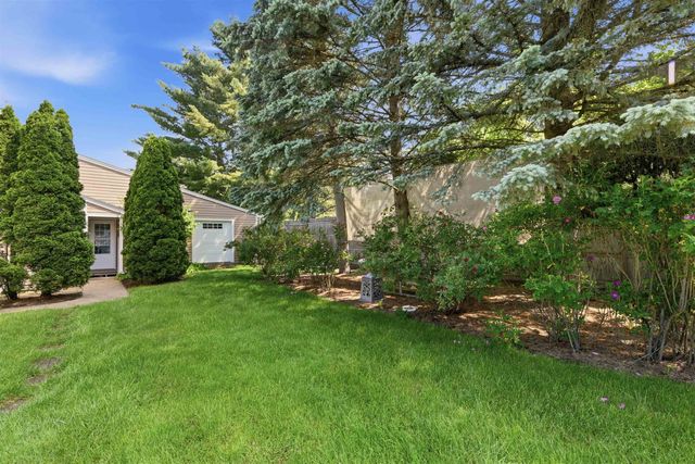 6 Quail Run, South Burlington, VT 05403