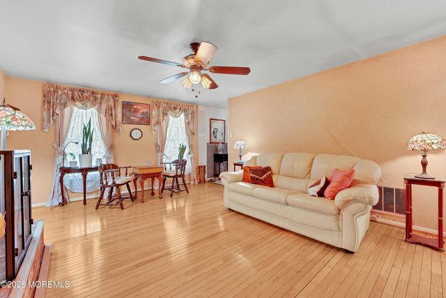 40 Birch Drive, Freehold, NJ 07728