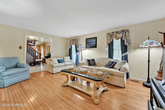 40 Birch Drive, Freehold, NJ 07728