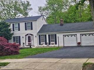 40 Birch Drive, Freehold, NJ 07728