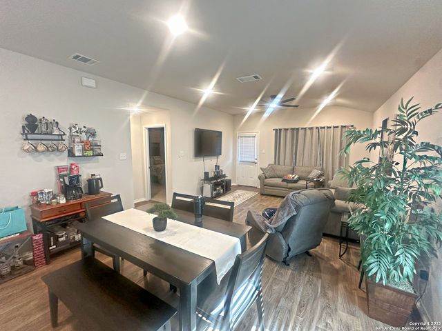 5306 SCORIA TRL, San Antonio, TX 78253