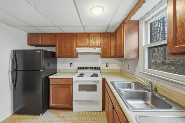 86 Pinecrest Dr Unit 4E, Essex, VT 05452