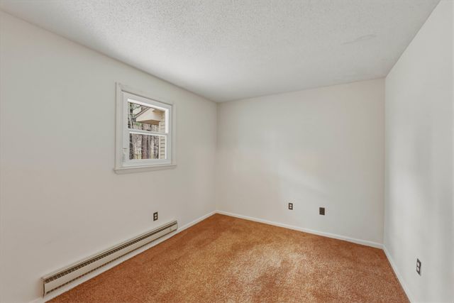86 Pinecrest Dr Unit 4E, Essex, VT 05452