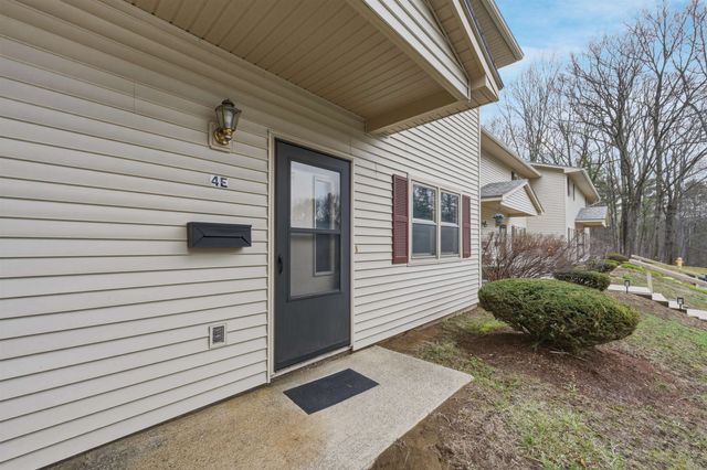 86 Pinecrest Dr Unit 4E, Essex, VT 05452