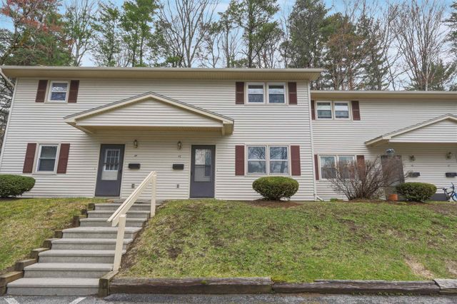 86 Pinecrest Dr Unit 4E, Essex, VT 05452
