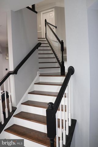 210 POTOMAC RIDGE DR, Fort Washington, MD 20744