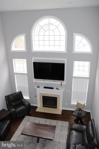 210 POTOMAC RIDGE DR, Fort Washington, MD 20744