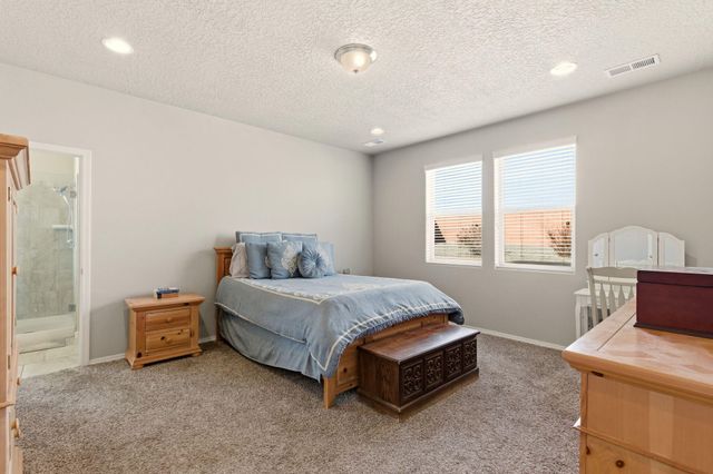 4509 Skyline Loop NE, Rio Rancho, NM 87144