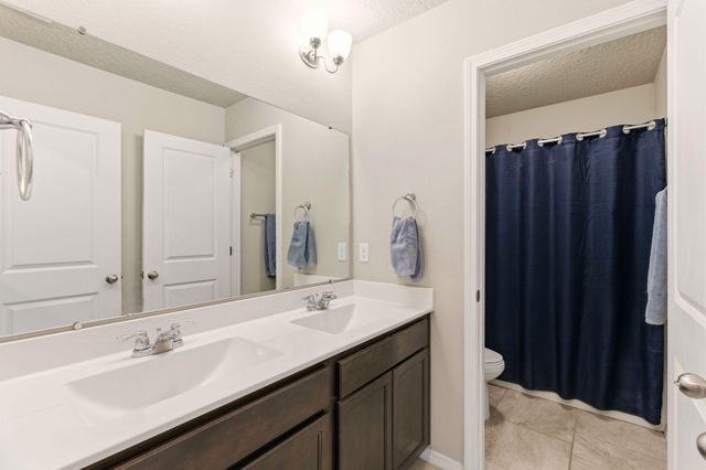 4509 Skyline Loop NE, Rio Rancho, NM 87144