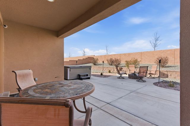 4509 Skyline Loop NE, Rio Rancho, NM 87144
