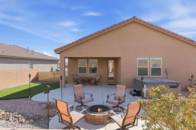 4509 Skyline Loop NE, Rio Rancho, NM 87144