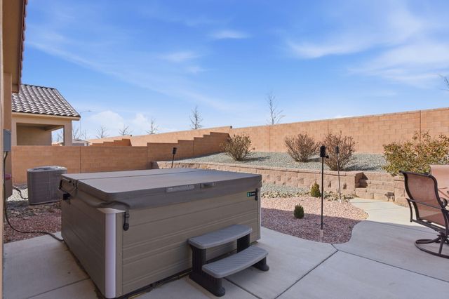 4509 Skyline Loop NE, Rio Rancho, NM 87144