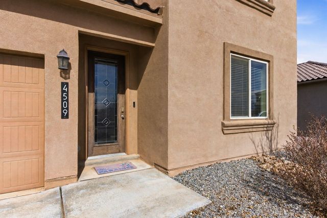 4509 Skyline Loop NE, Rio Rancho, NM 87144