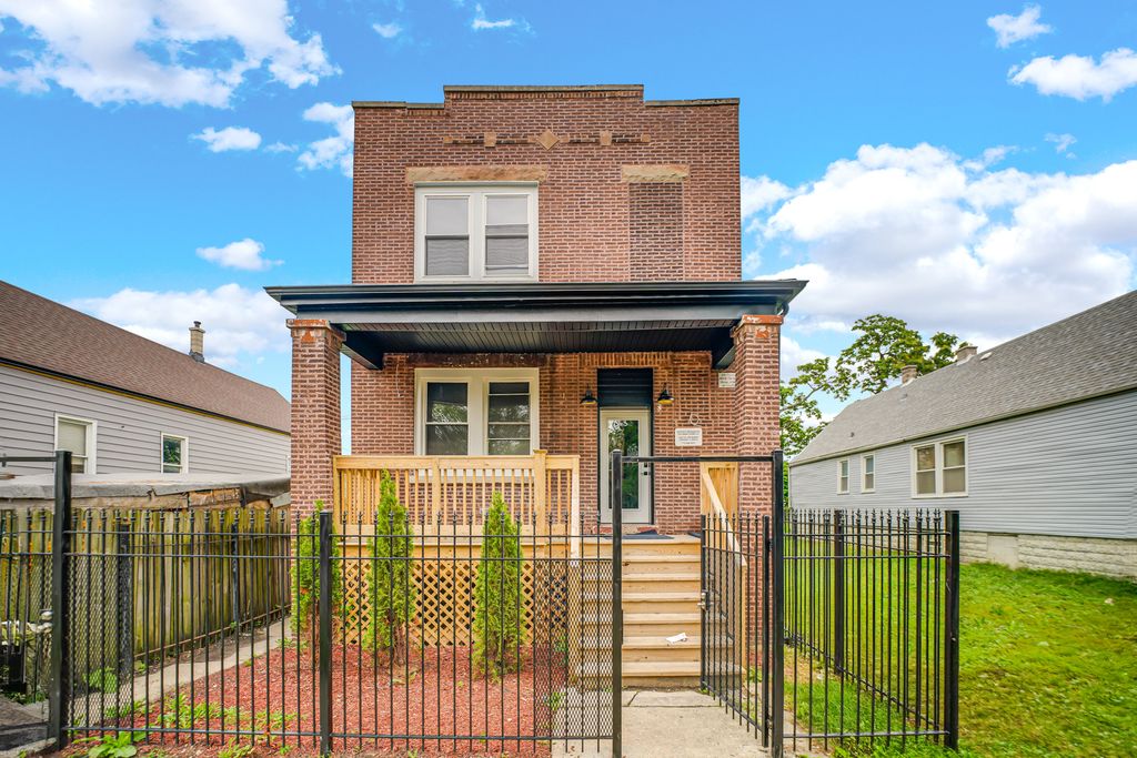 6822 S Justine Street, Chicago, IL 60636