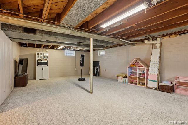 3036 Adams Avenue, Saginaw, MI 48602