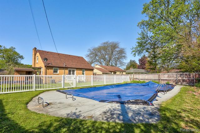 3036 Adams Avenue, Saginaw, MI 48602
