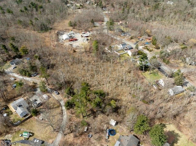 6 Florence Rd, West Milford Twp., NJ 07421