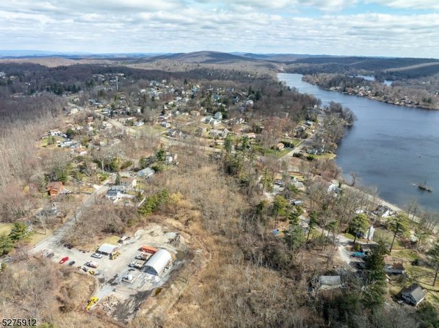 6 Florence Rd, West Milford Twp., NJ 07421