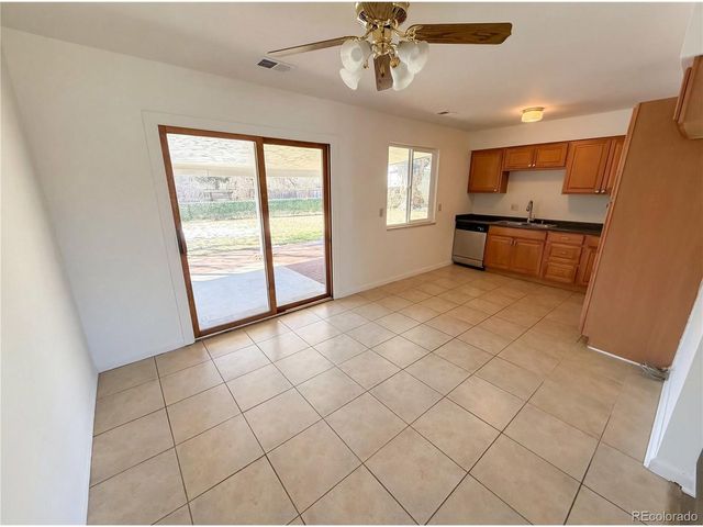 1587 S Salem Cir, Aurora, CO 80012