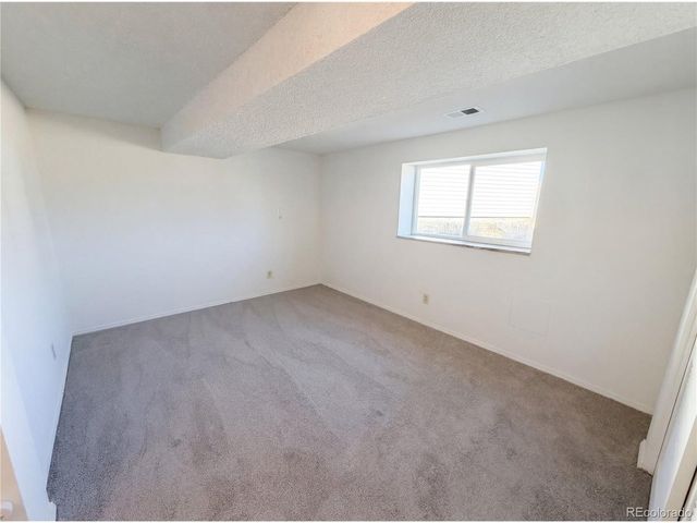 1587 S Salem Cir, Aurora, CO 80012