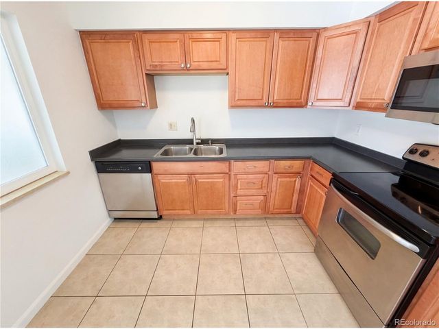 1587 S Salem Cir, Aurora, CO 80012